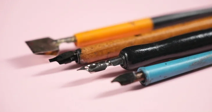 1. Choose the Right Calligraphy Pen