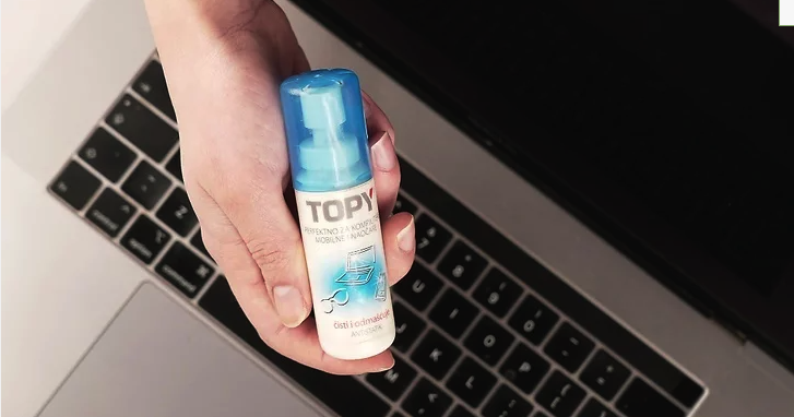 Step 3: Use a Screen-Cleaning Kit for Heavily Soiled Screens